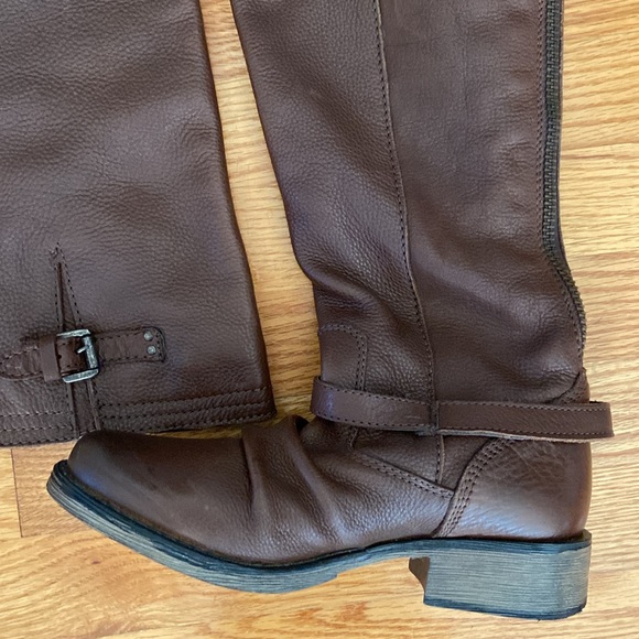 Steve Madden Ravinn Leather Knee High Zip Up Boots - Picture 5 of 16